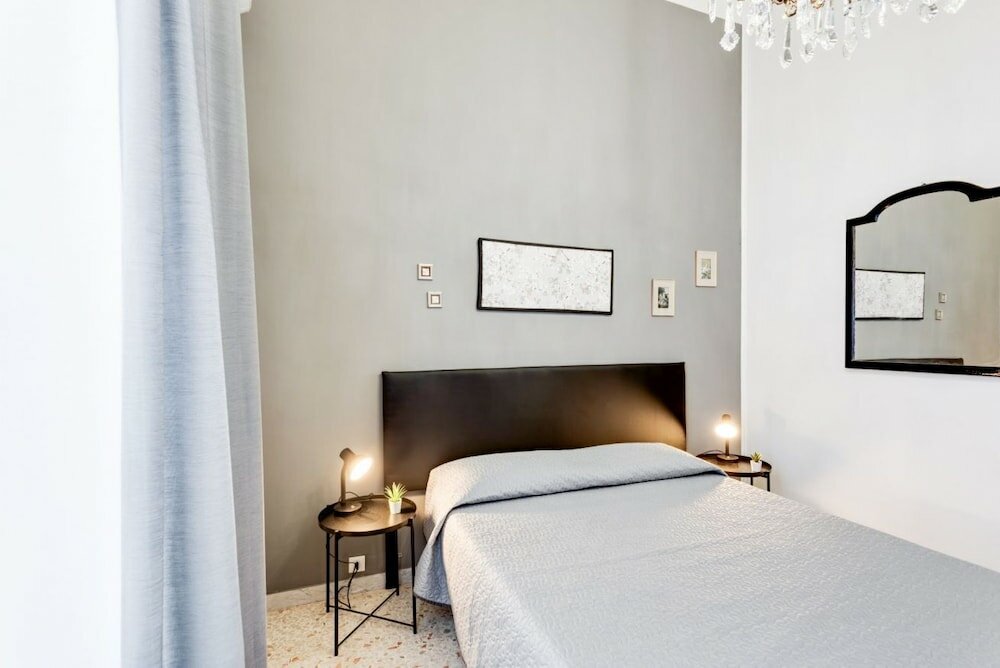 Фото Duomo Central & Elegant Flat