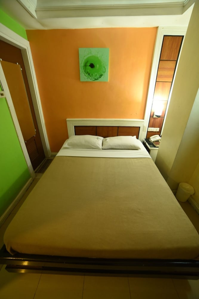 Фото Marcian Business Hotel