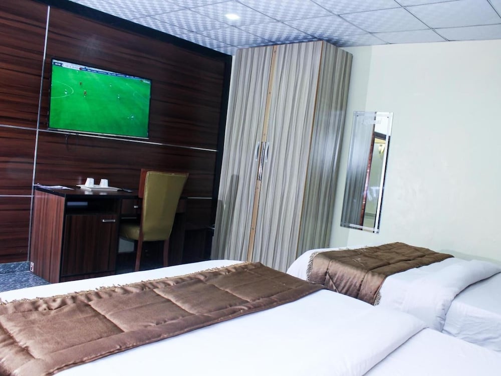 Фото Six Diamond Hotel