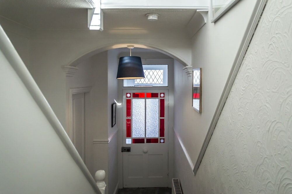 Фото Ivydene - 3 Bedroom Holiday Home - Tenby