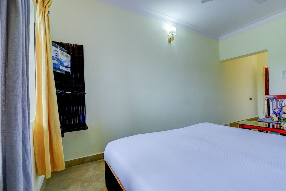 Фото Ezzenza Royal Garden Brindavan Resort