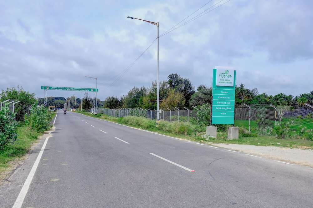 Фото Ezzenza Royal Garden Brindavan Resort