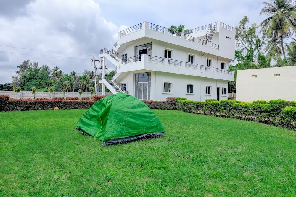 Фото Ezzenza Royal Garden Brindavan Resort