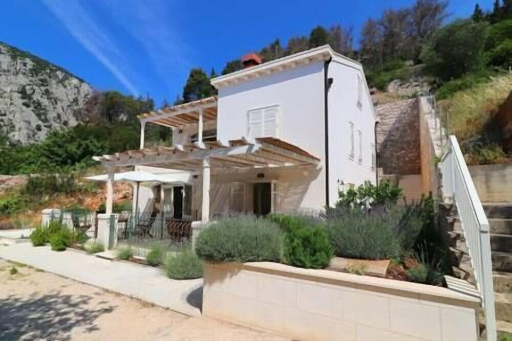 Фото Apartments Seafront Silence