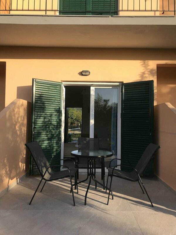 Гостиница Studio Banos Apartments and Swimming Pool