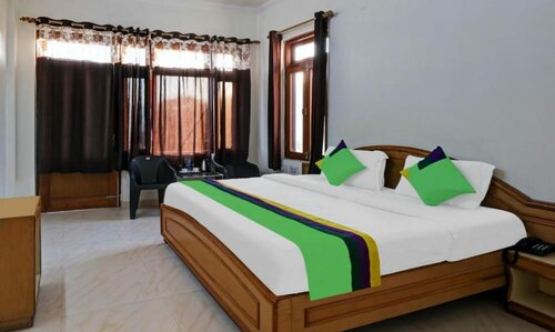 Гостиница Goroomgo Sapphire Inn Bhimtal