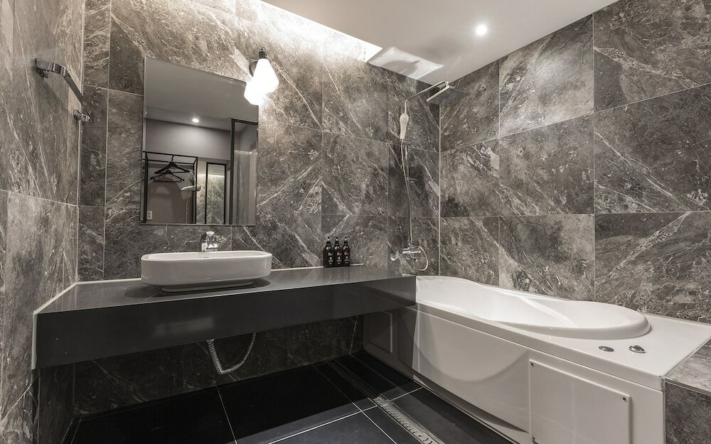 Фото Suwon City Hall Station Bobos