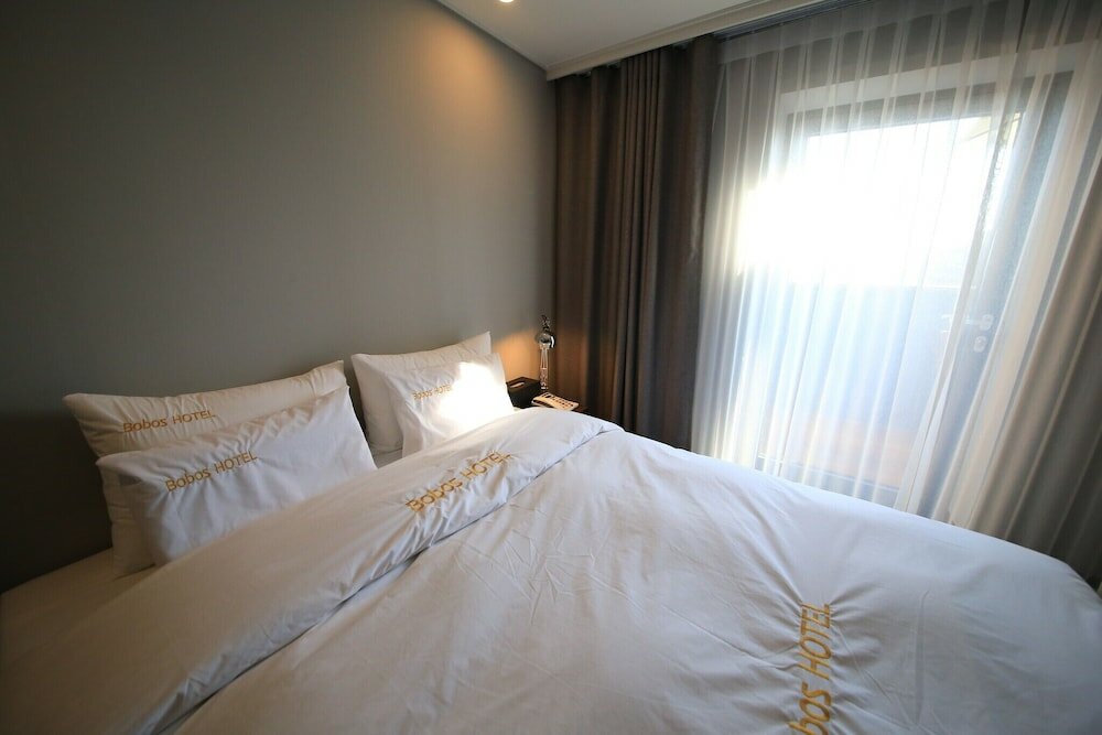 Фото Suwon City Hall Station Bobos