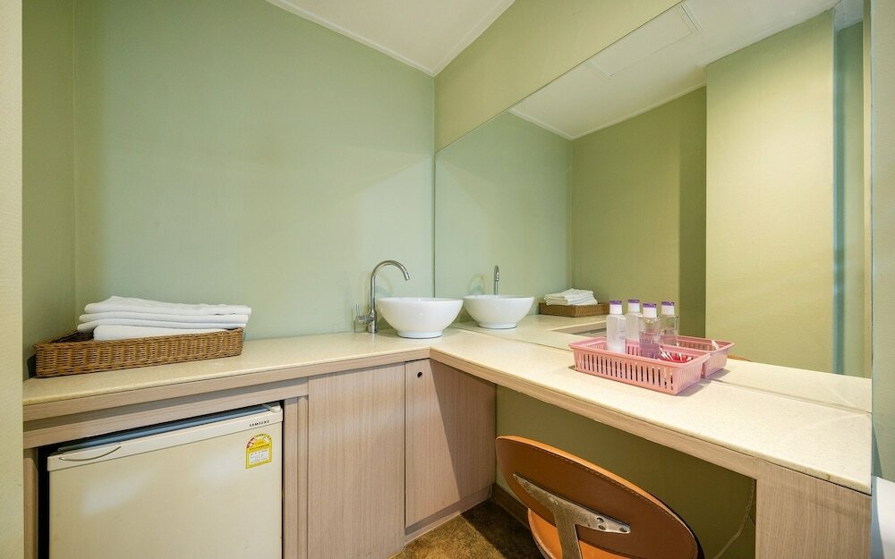 Фото Incheon Red Dragonfly Hotel