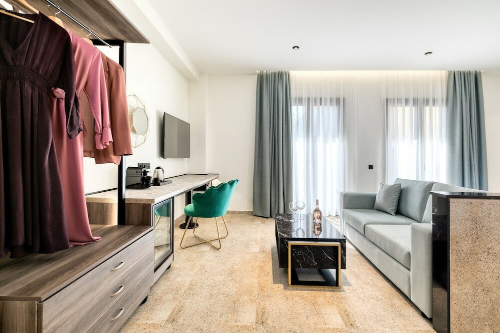 Фото Athens Ivy Suites