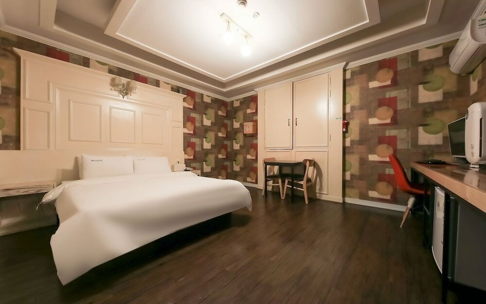 Фото Daejeon Yongjeon Richtel