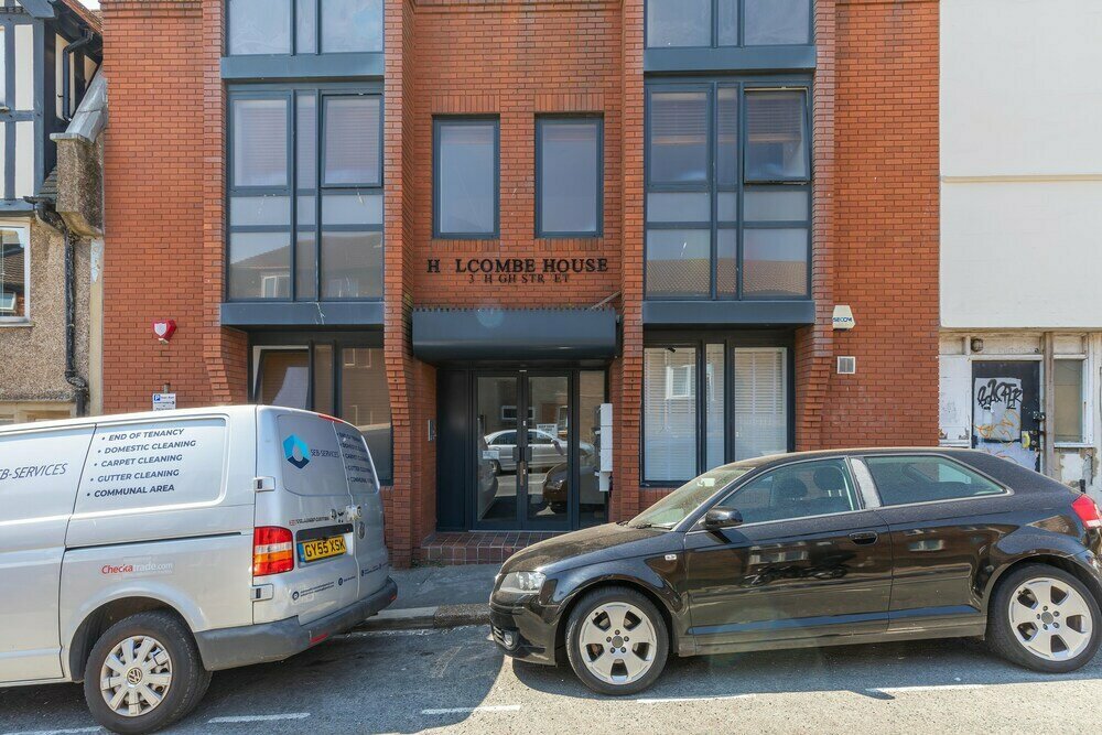 Hotel Urban Heights by My Getaways, Brighton, photo