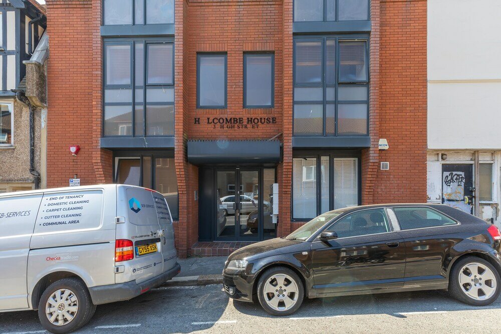 Фото отеля 2