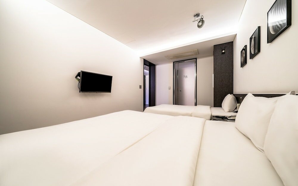 Фото Incheon Ali Suite Hotel