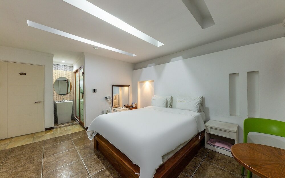 Фото Daejeon Yongjeon Savoy