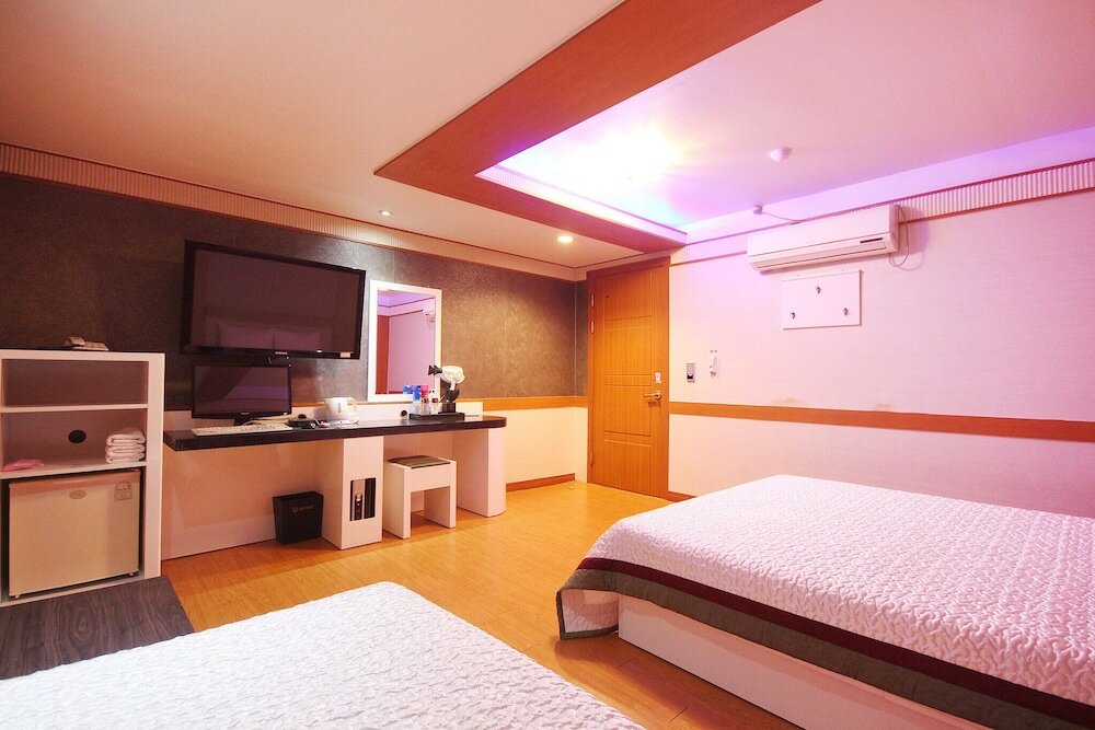 Фото Geojedo Okpo Gallery