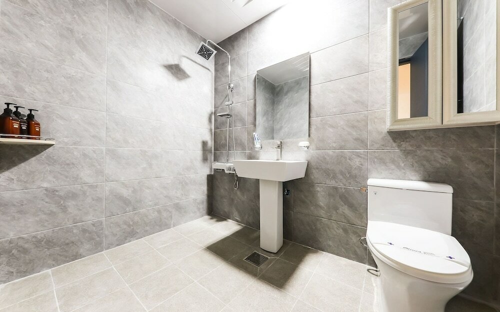 Фото Daejeon Seonhwa Olivia