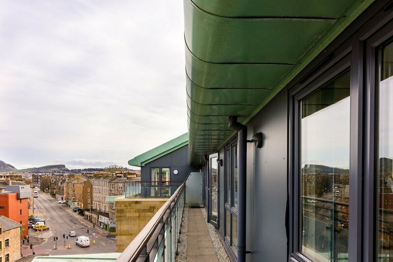 Гостиница Britannia Penthouse в Эдинбурге