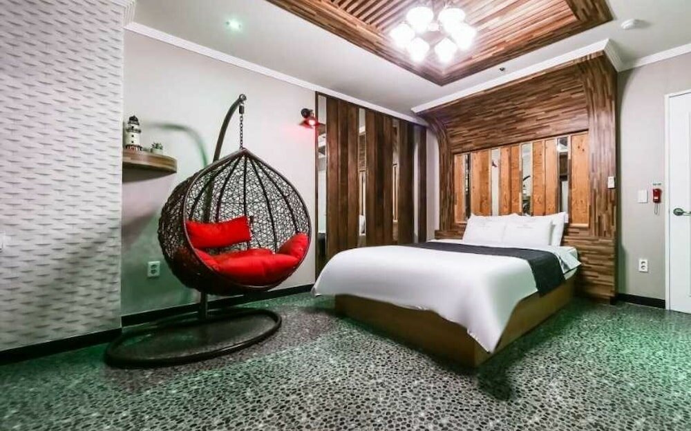 Фото Changwon Sangnam-dong Raphael