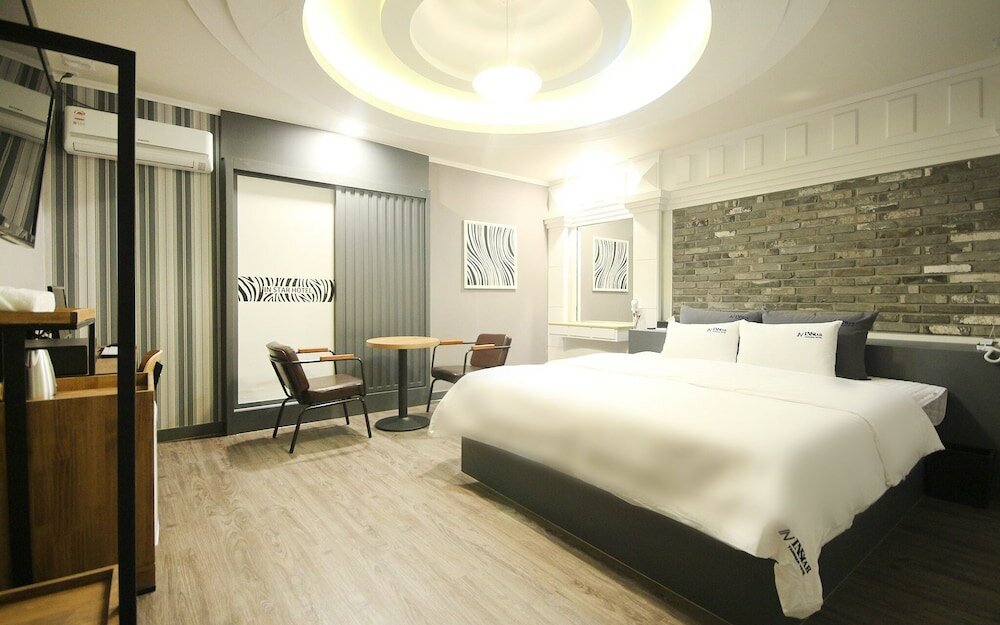 Фото Yangsan Bukbudong Insta Hotel