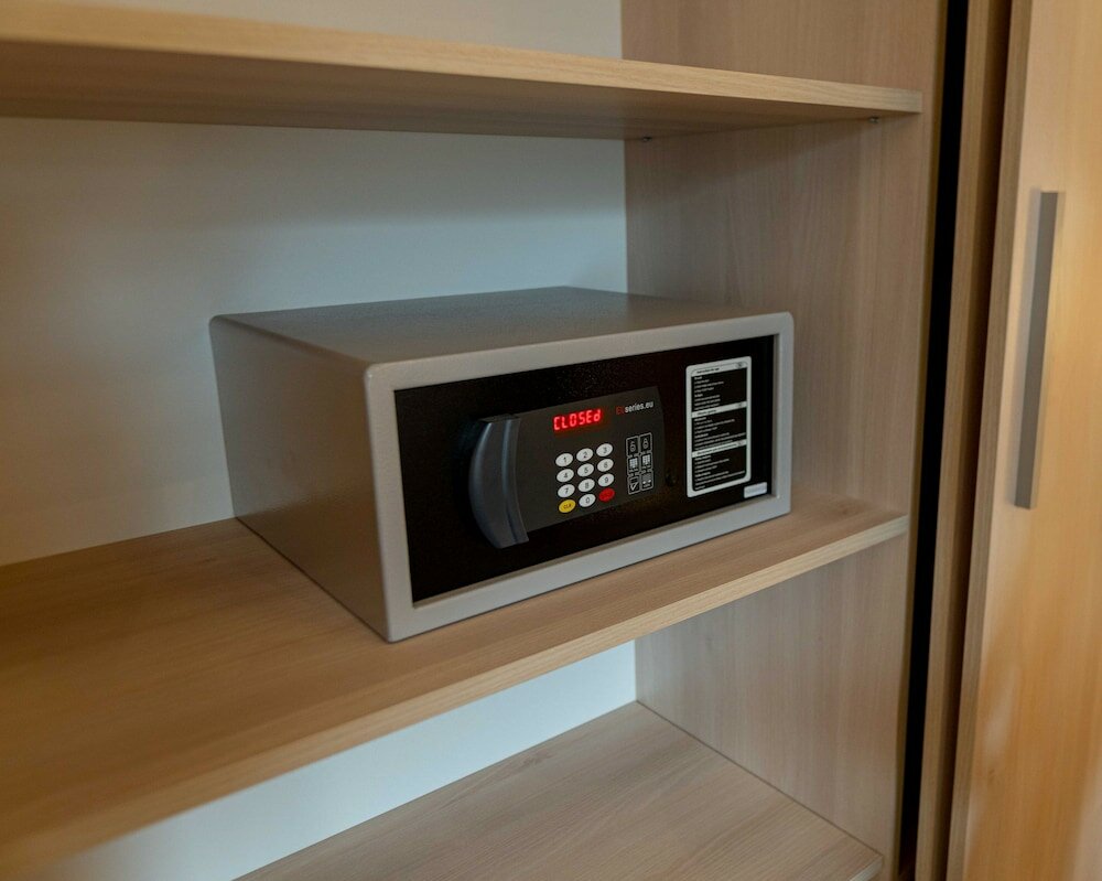 Фото Mirror Hotel