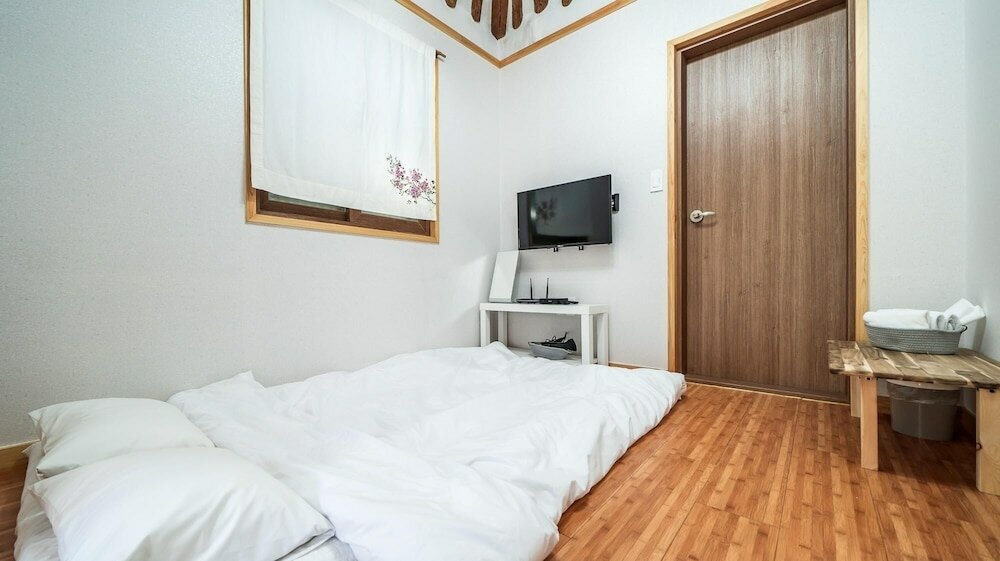 Фото Gyeongju Nenugnam20 Hanok Pension