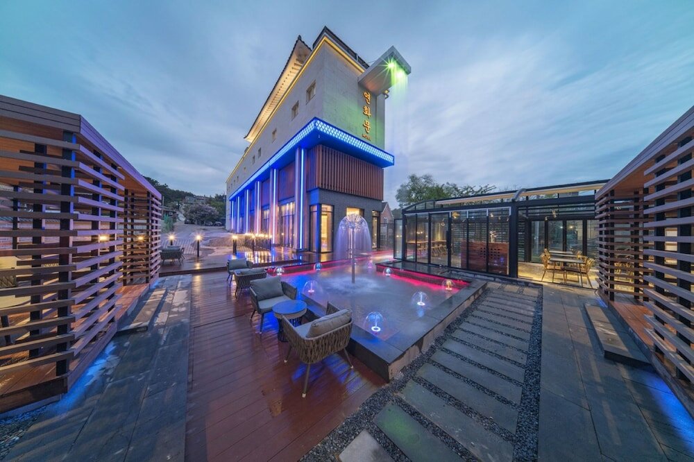 Фото отеля 2