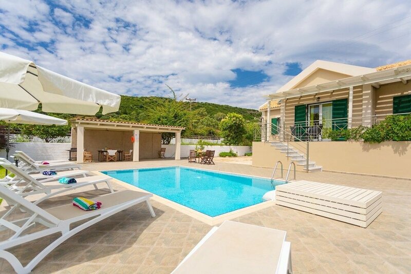 Гостиница Villa Alexandra Large Private Pool Walk to Beach Sea Views A C Wifi Car Not Required Eco-frie - 1649