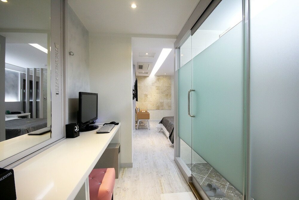 Фото Gwangyang Geu Self Check-in Motel