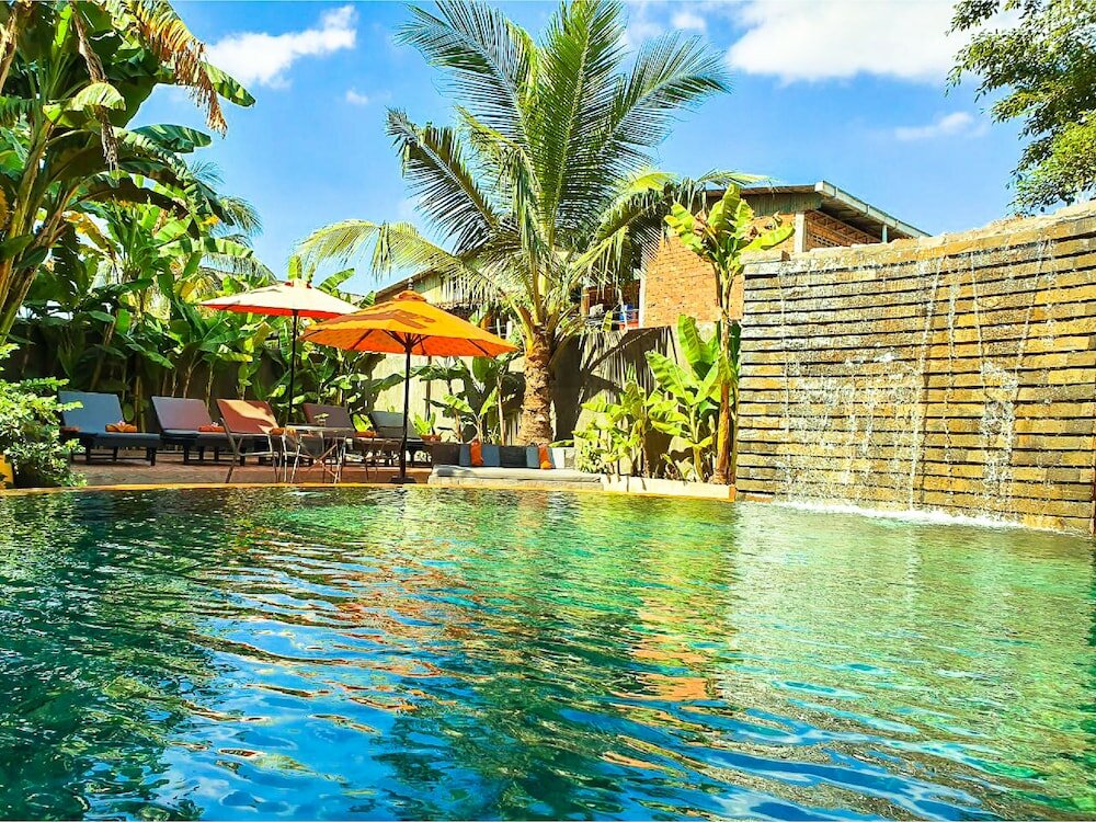 Фото Central Privilege Hotel