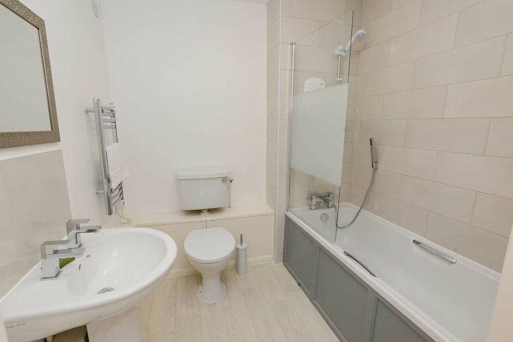 Фото Brook Court