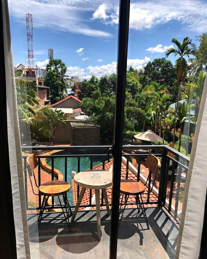 Фото Central Privilege Hotel