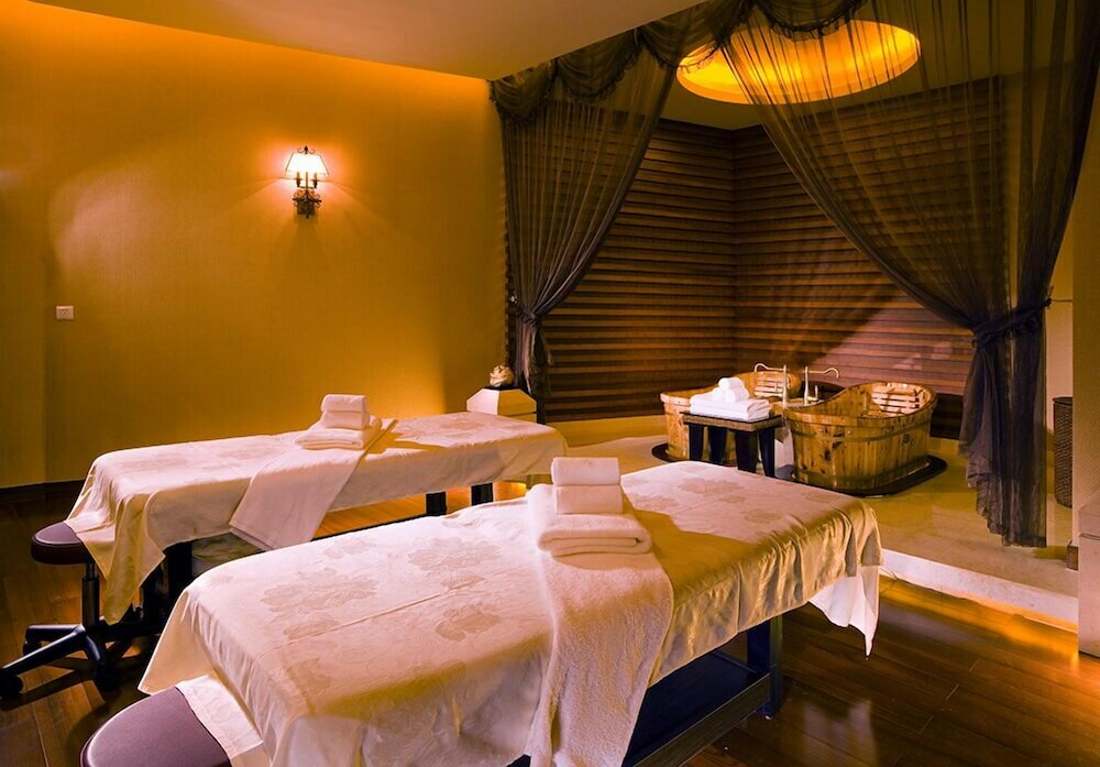 Фото Ningbo Nanyuan Universe Deluxe Hotel