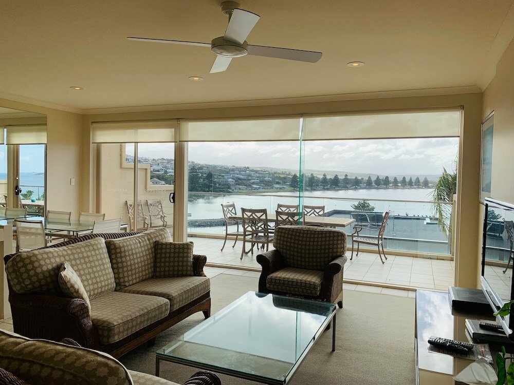 Фото The Bluff Resort Apartments