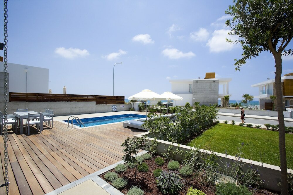 Фото Paradise Cove Beach Villas