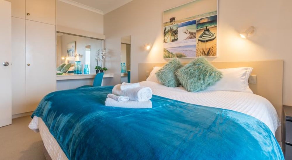 Фото The Bluff Resort Apartments