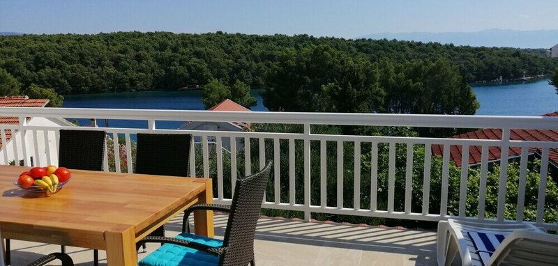 Гостиница Apartment Penthouse by the sea - Vrboska - Island Hvar