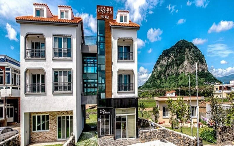 Гостиница Seogwipo Jadam House Pension