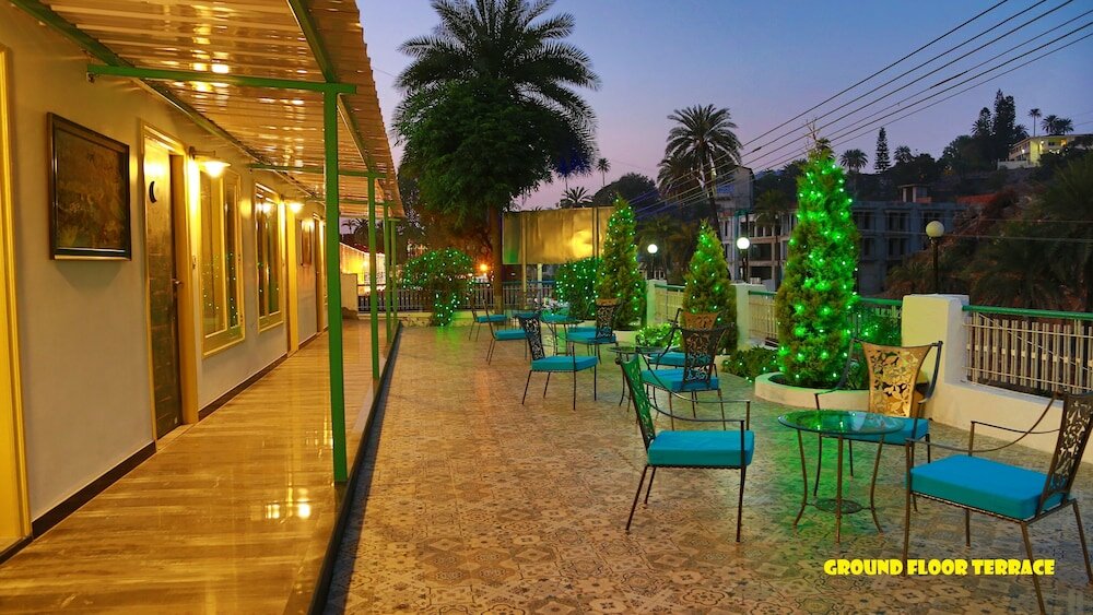 Фото Hotel Karnavati