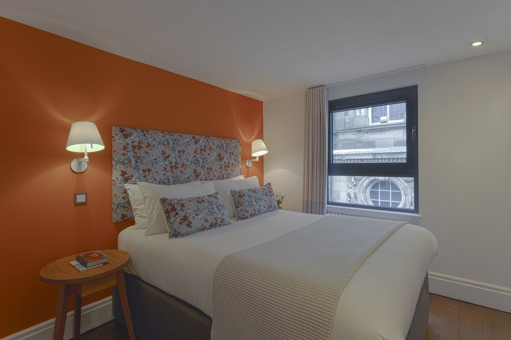 Фото Cheval Old Town Chambers