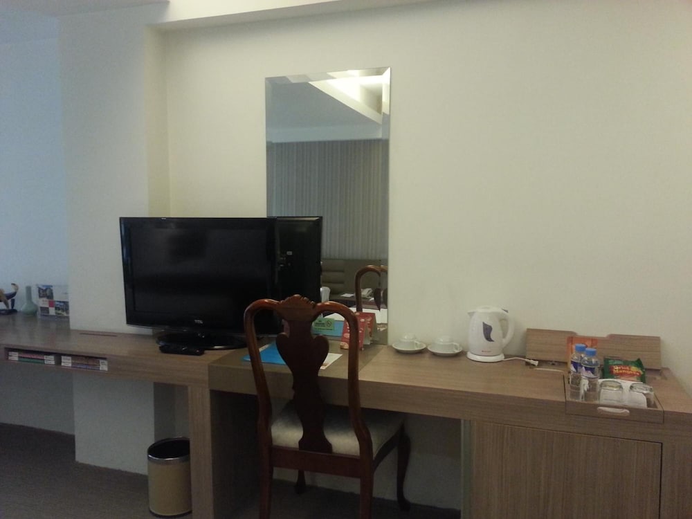 Фото The E-Hotel Makati