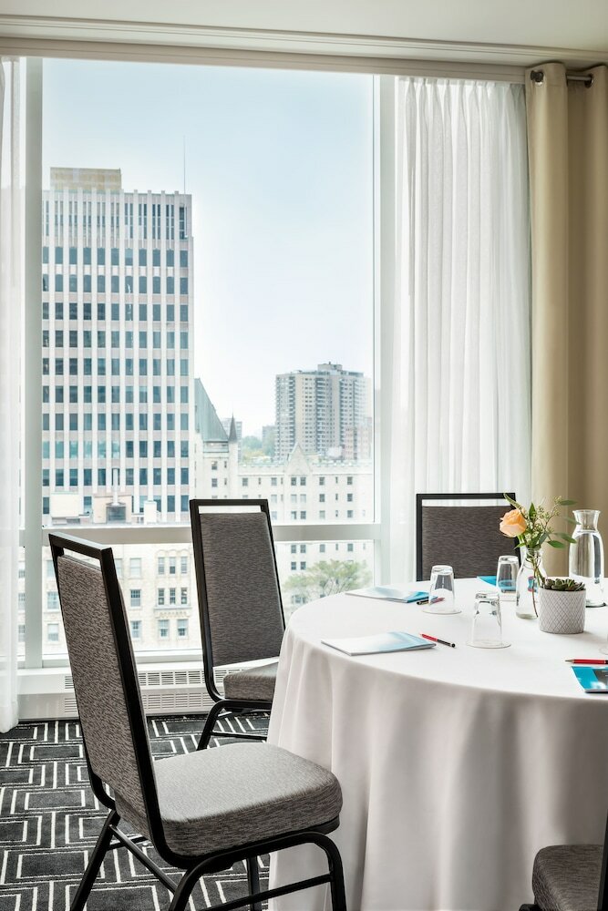 Фото Sofitel Montreal Golden Mile