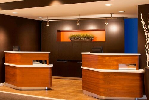 Гостиница Courtyard by Marriott Columbus Tipton Lakes