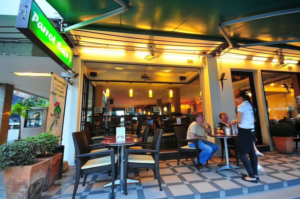 Фото Admiral Suite Serviced Apartment Hotel Sukhumvit