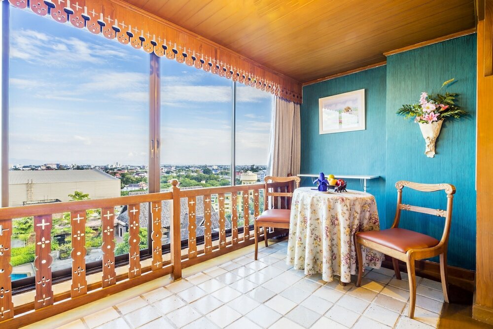 Фото Lotus Hotel Pang Suan Kaew