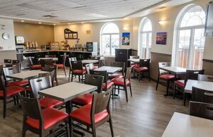 Гостиница Days Inn & Suites by Wyndham Thunder Bay
