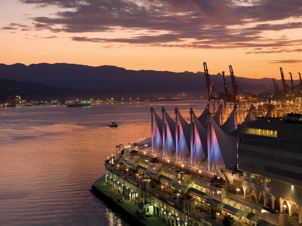 Фото Holiday Inn Hotel & Suites Vancouver Downtown, an Ihg Hotel