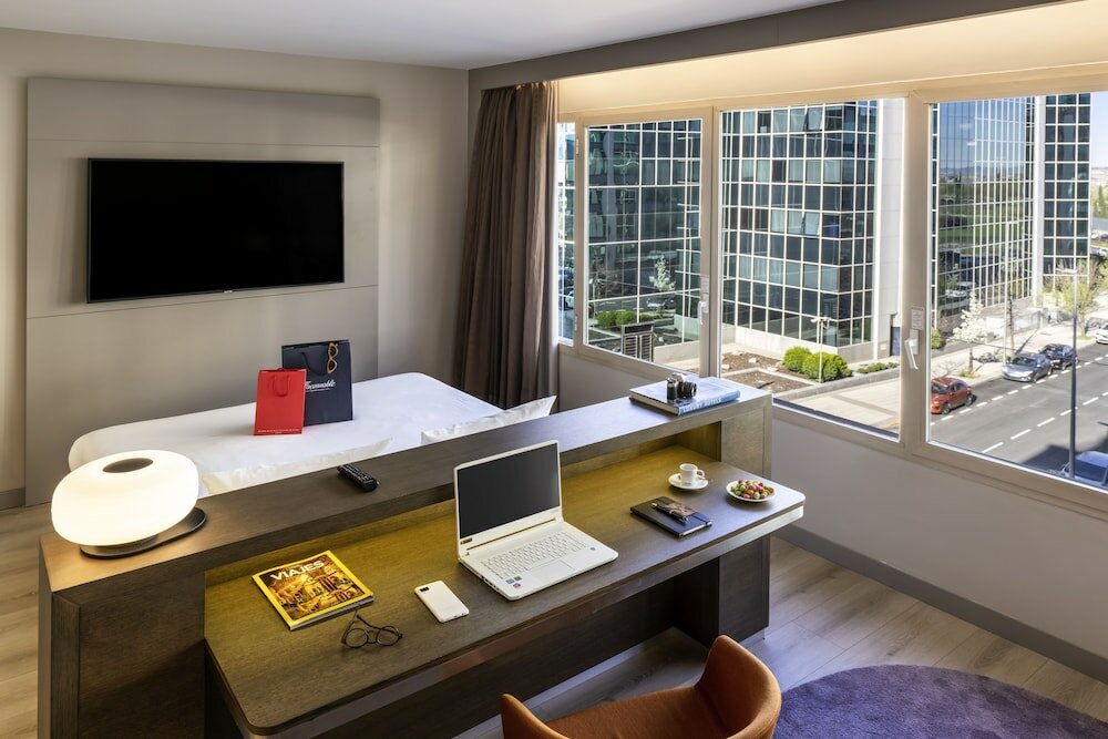 Фото Novotel Madrid Campo de las Naciones