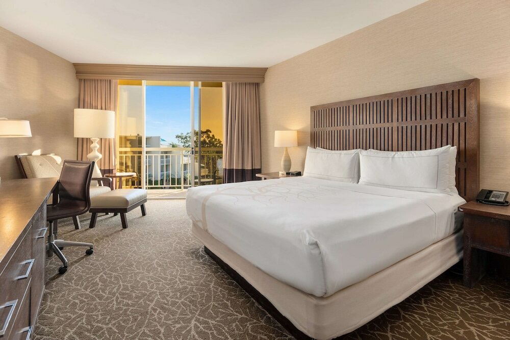 Фото Hilton La Jolla Torrey Pines