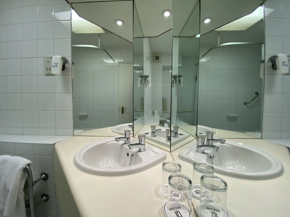 Фото The Great Barr Hotel